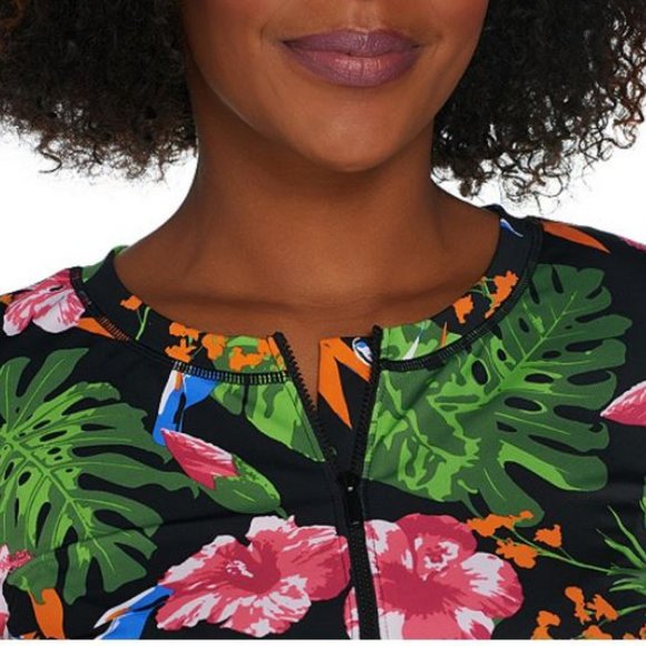 Denim & Co. Beach Long Sleeve Rash Guard Top 255 - Picture 3 of 3